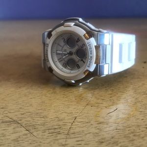 Baby G watch 2011 needs battery